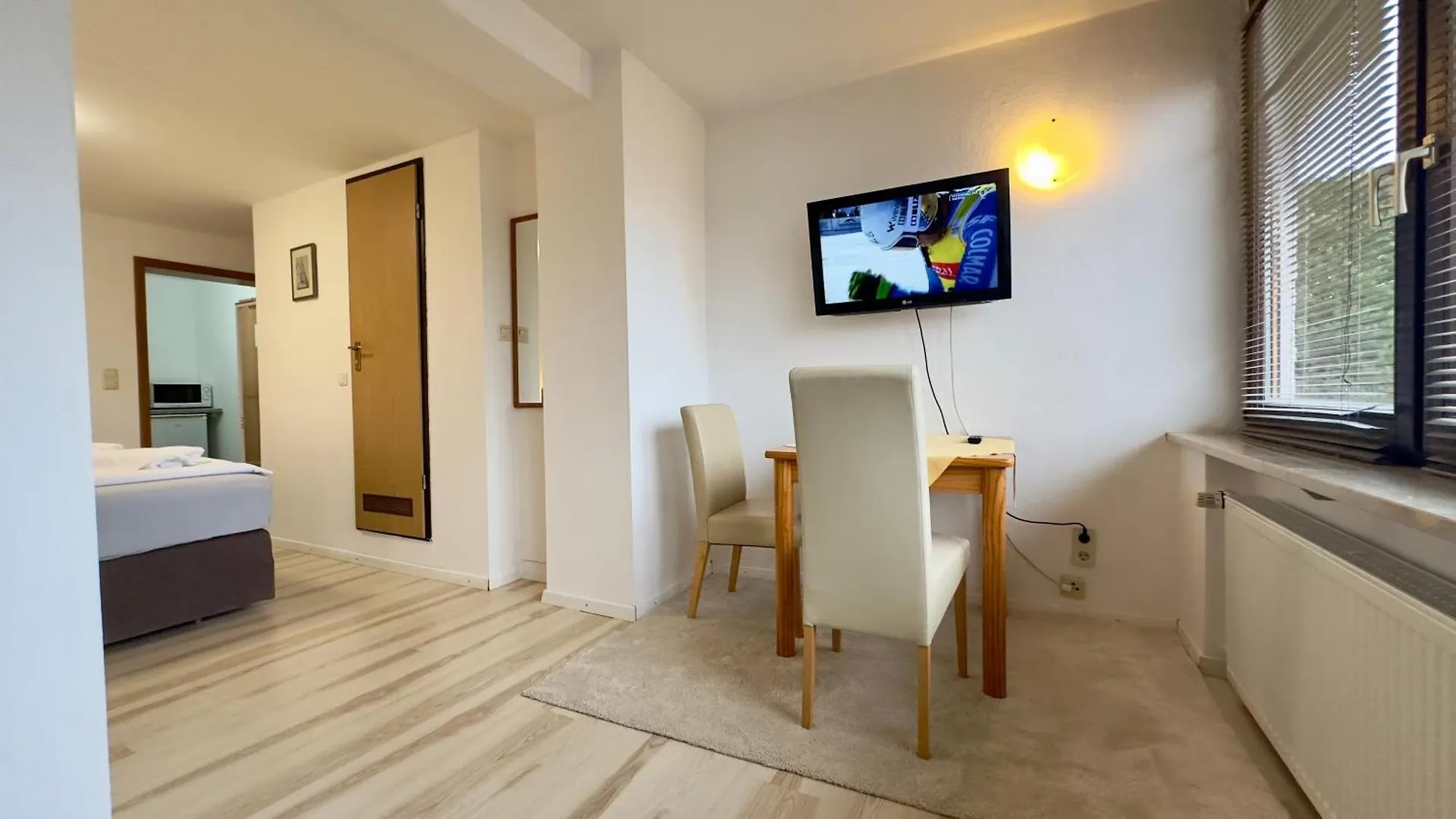 Aparmtent Im Muenchner Westen, Parkplatz Kostenfrei, Ruhig Groebenzell Apartment