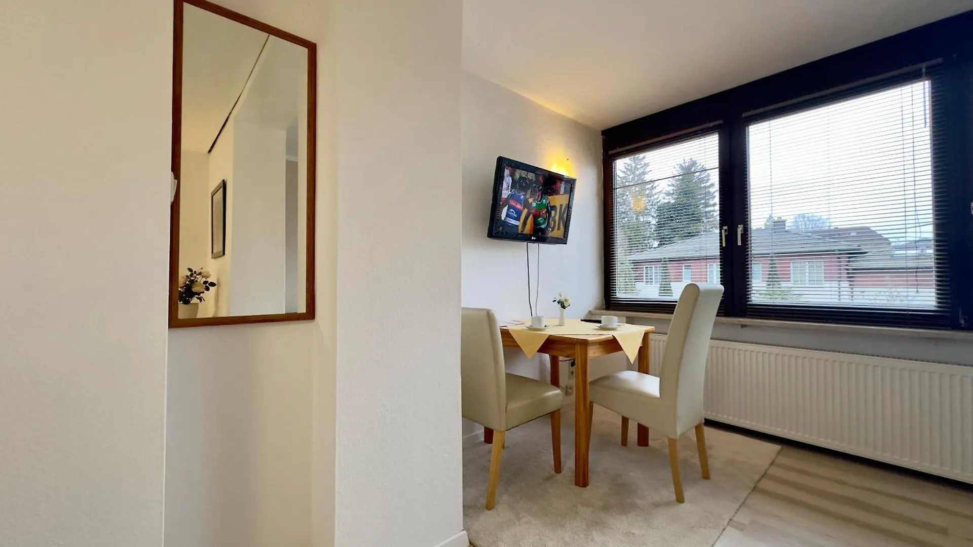 Apartment Aparmtent Im Muenchner Westen, Parkplatz Kostenfrei, Ruhig Groebenzell Germany